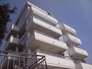 Апартаменты Location Apartments Херцег-Нови-0