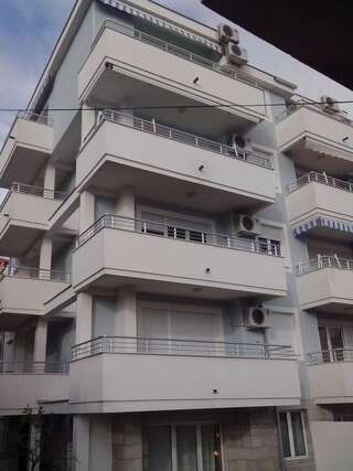 Апартаменты Location Apartments Херцег-Нови Номер-студио с балконом-3