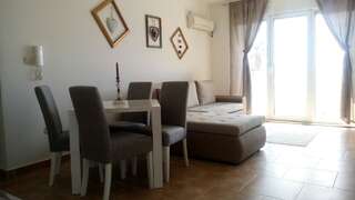 Апартаменты Location Apartments Херцег-Нови Апартаменты с видом на море-5